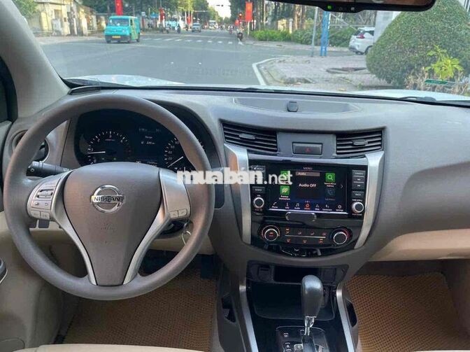 Nissan Navara 2019 EL A-IVI 2.5 AT 78000km Trắng