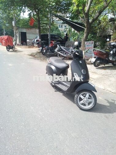 Bán xe PIAGGIO VESPA LX MÀU ĐEN