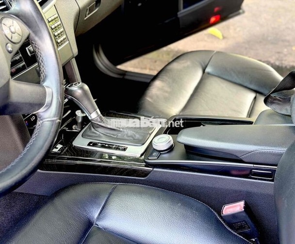 Mercedes-Benz E250 Xăng Tự động Đen 2010