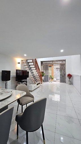 2 Tầng 2PN 1/ khu TÔ HIỆU - HOÀ BÌNH 