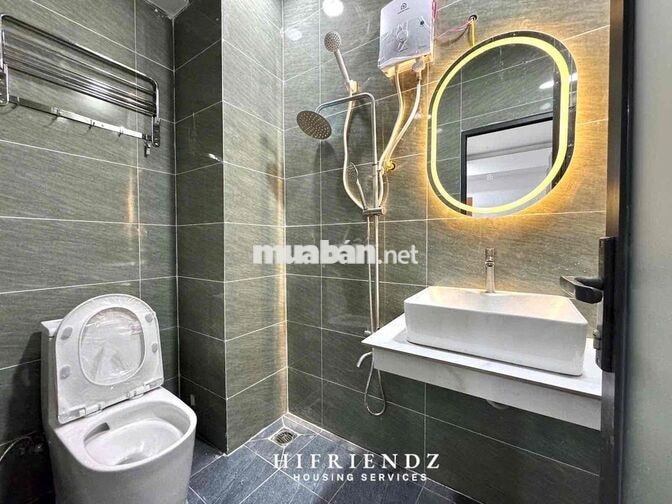 Căn Hộ 2PN/1PN Tách Bếp mới mặt tiền Hùng Vương Quận 5 có thang máy