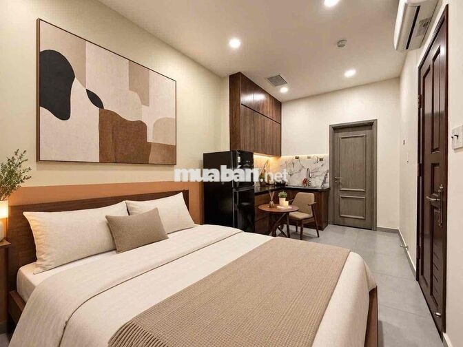 Căn hộ sạch sẽ 30m2 thoáng - thang máy - mặt tiền Hùng Vương Quận 5