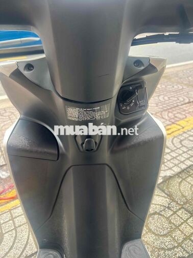 Honda Vision 9318 km màu Trắng