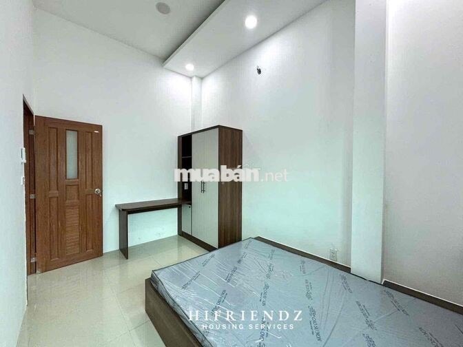 Căn Hộ 2PN/1PN Tách Bếp mới mặt tiền Hùng Vương Quận 5 có thang máy