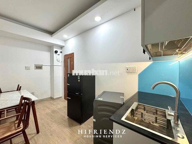 Căn Hộ 2PN/1PN Tách Bếp mới mặt tiền Hùng Vương Quận 5 có thang máy