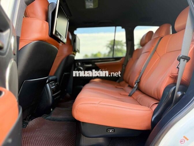 LEXUS LX570 2015 TRẮNG 7 CHỖ