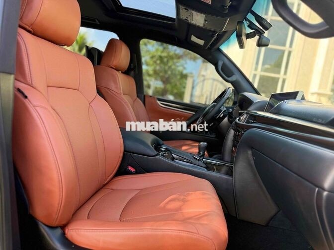 LEXUS LX570 2015 TRẮNG 7 CHỖ