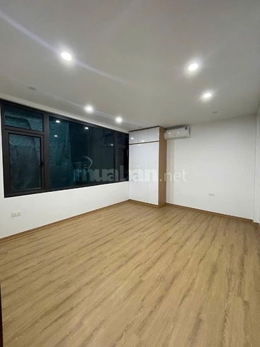Cho thuê nhà ngõ 409 Kim Mã, Ba Đình, cách đường ô tô 10m