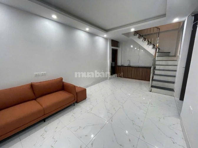 Cho thuê nhà ngõ 409 Kim Mã, Ba Đình, cách đường ô tô 10m