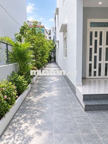 Cho thuê nhà mặt phố đường số 18. nhà 77m2 + sân 32m2+ đường bên hông