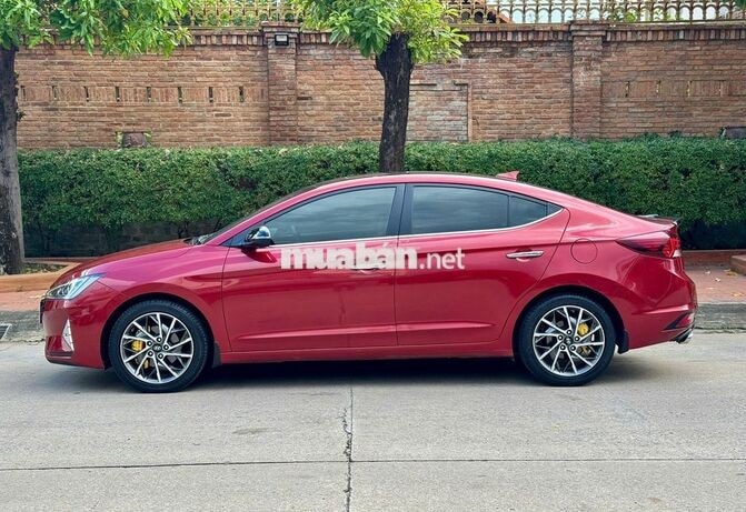 Elantra 2.0 AT LĂN BÁNH 2021  MỘT CHỦ RẤT MỚI