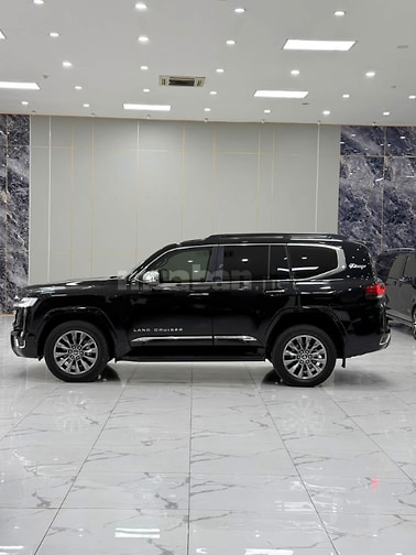 Bán Land Cruiser LC300 sản xuất 2026, lướt 5000Km.