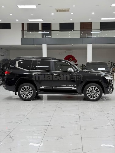 Bán Land Cruiser LC300 sản xuất 2026, lướt 5000Km.