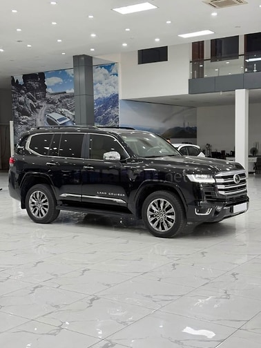 Bán Land Cruiser LC300 sản xuất 2026, lướt 5000Km.