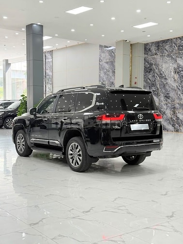 Bán Land Cruiser LC300 sản xuất 2026, lướt 5000Km.