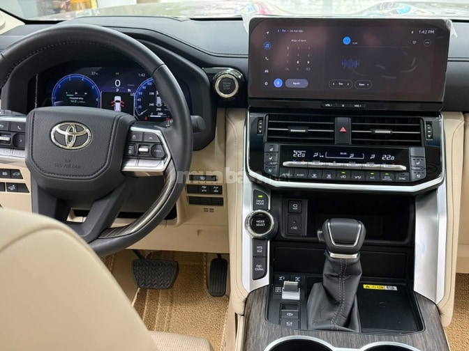 Bán Land Cruiser LC300 sản xuất 2026, lướt 5000Km.