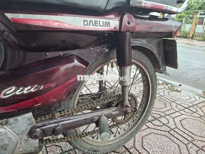 Honda Citi thùng màu nho