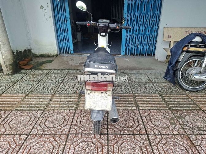 Honda Citi thùng màu nho