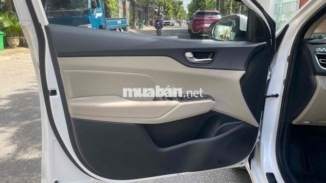 HYUNDAI ACCENT 2021 BẢN FULL SỐ TỰ ĐỘNG TRẮNG