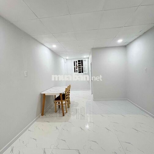 NHÀ TRUNG TÂM Q11 MỚI ĐẸP 100%
