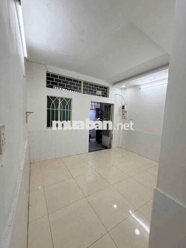 Nhà mới 46m2 1 lầu 2pn Phạm Văn Đồng