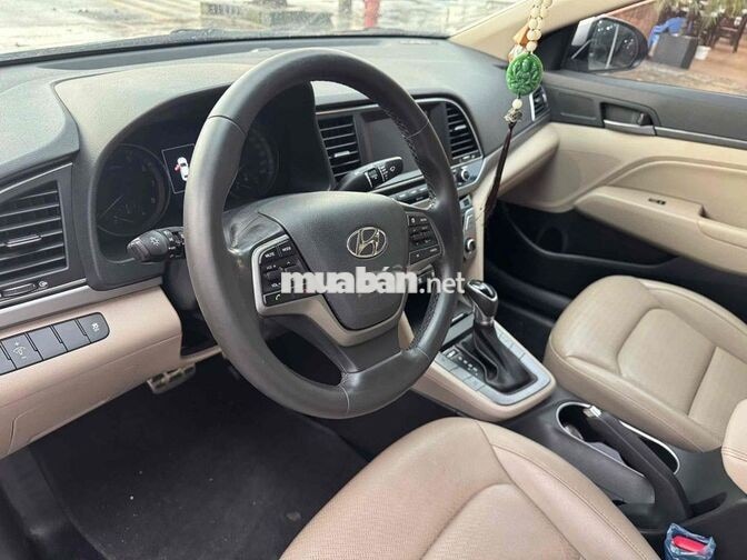 Hyundai Elantra 2018 GLS 80.000 km Bạc