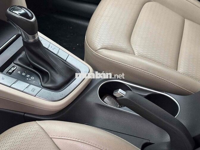 Hyundai Elantra 2018 GLS 80.000 km Bạc