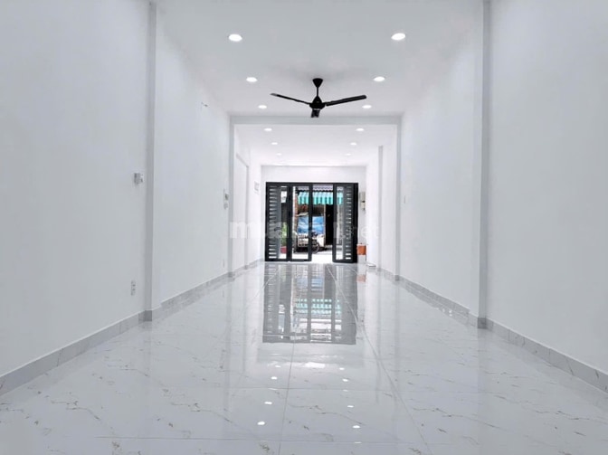 Nhà 3 lầu đẹp Cao cấp Mặt tiền Huỳnh Khương An, P5, TN 28 triệu/tháng