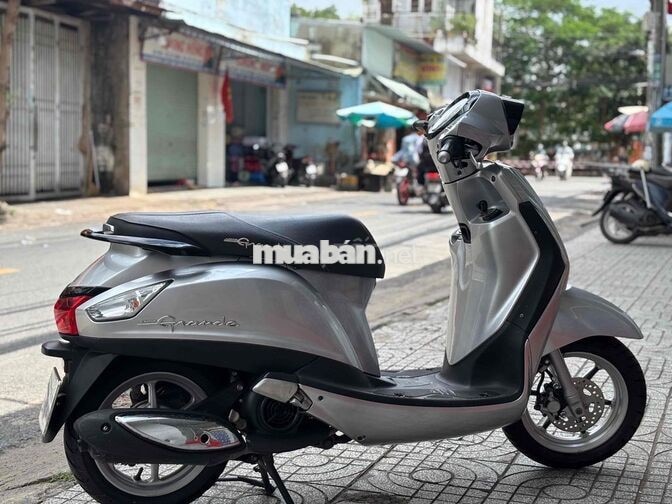 Yamaha Grande Bạc