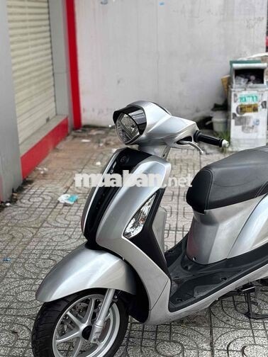 Yamaha Grande Bạc