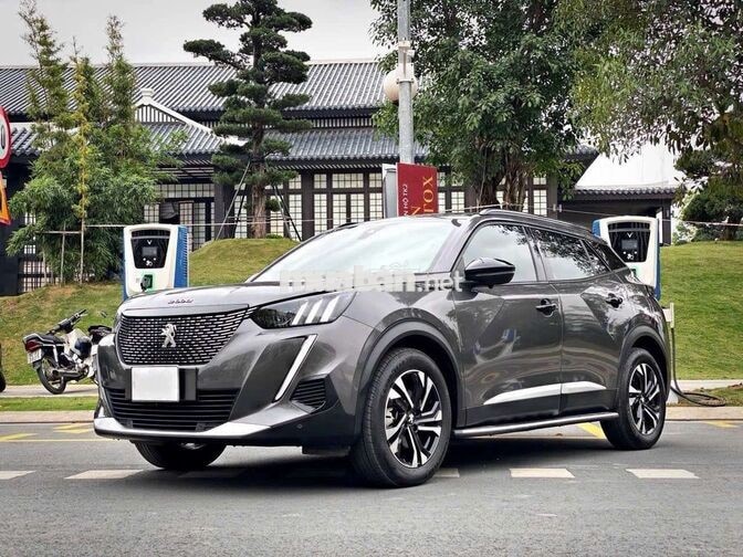 Peugeot 2008 2021 GT Line 5 vạn km Xám