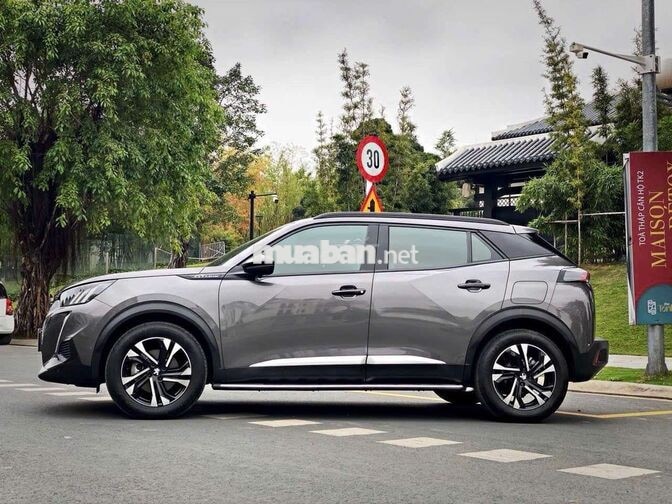 Peugeot 2008 2021 GT Line 5 vạn km Xám