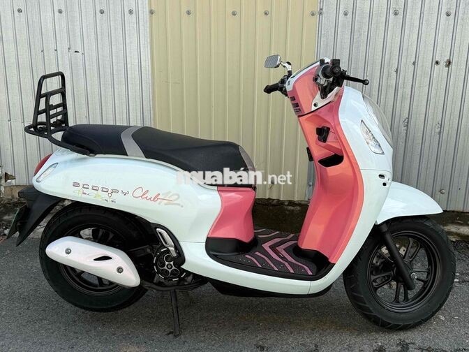 Honda Scoopy Club 12 Trắng hồng