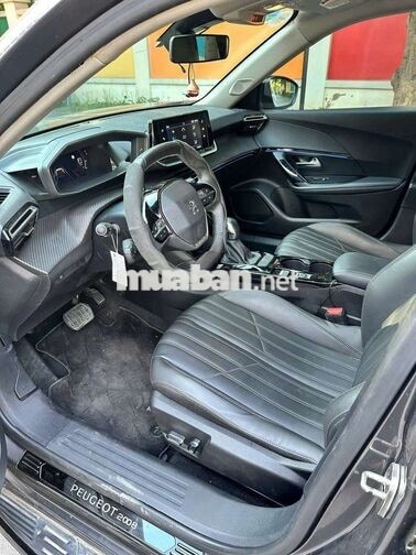 Peugeot 2008 2021 GT Line 5 vạn km Xám