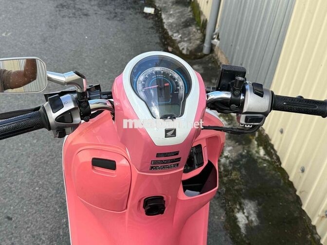 Honda Scoopy Club 12 Trắng hồng