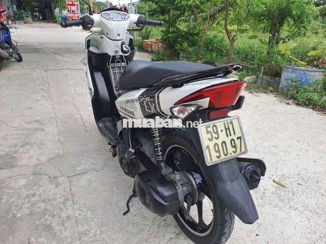 YAMAHA NOVO LX 2012 TRẮNG ĐEN