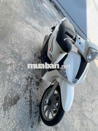 Piaggio Liberty 3V màu Trắng