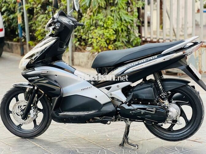 Honda Air Blade Đen Bạc 110cc fi bao mới 