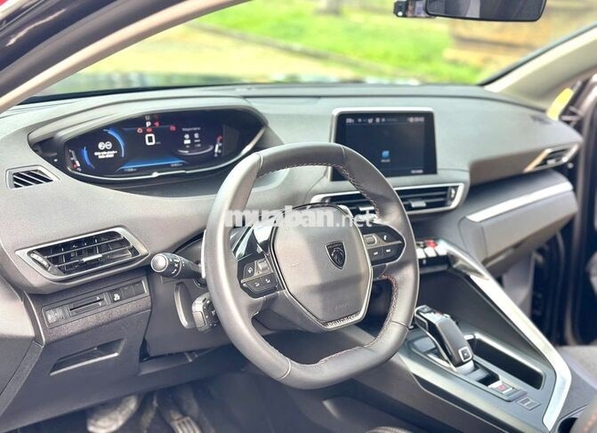 Peugeot 3008 2025 Allure 17k km Xám