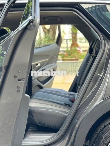 Peugeot 3008 2025 Allure 17k km Xám