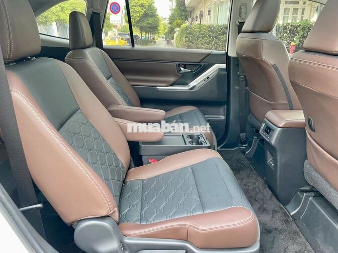Toyota Innova Cross 2025 Hybrid 3500 km