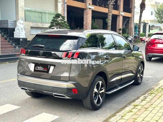 Peugeot 3008 2025 Allure 17k km Xám