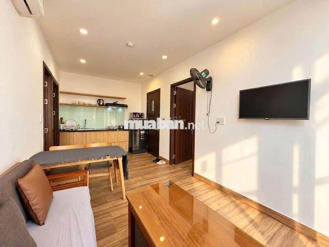 Căn hộ ban công 1PN view siêu thoáng ngay hoàng sa Q1