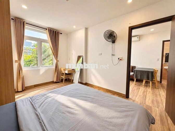 Căn hộ ban công 1PN view siêu thoáng ngay hoàng sa Q1