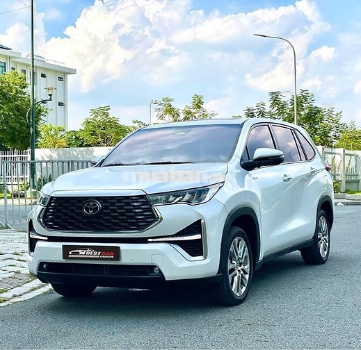 Toyota Innova Cross 2025 Hybrid 3500 km