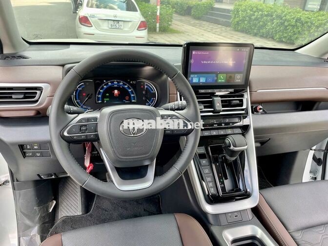 Toyota Innova Cross 2025 Hybrid 3500 km