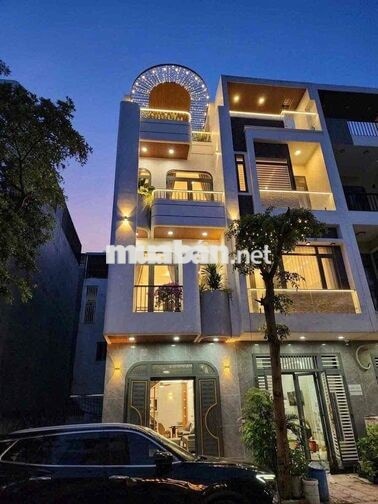Bán Nhanh Nhà Phố Ngay Trung Tâm - Bình Dương - Có 4 PN