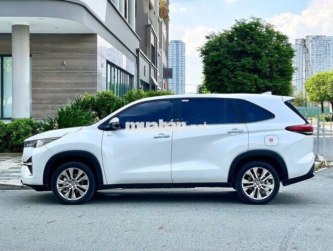 Toyota Innova Cross 2025 Hybrid 3500 km
