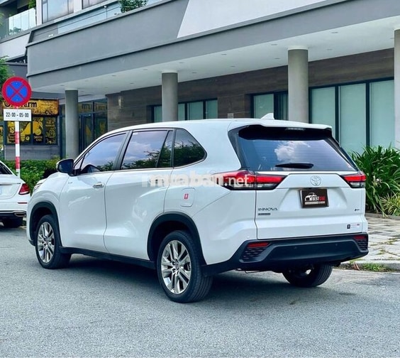 Toyota Innova Cross 2025 Hybrid 3500 km