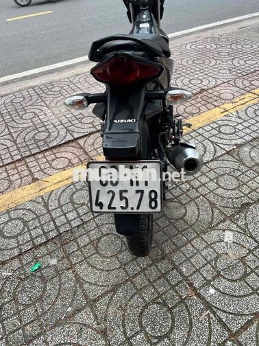 Suzuki Satria màu Đen